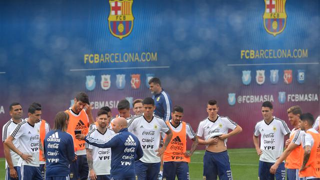 FOTO: Hadapi Piala Dunia, Argentina Latihan di Markas Barcelona
