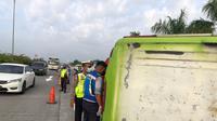 Kecelakaan tunggal Bus Ardiansyah dengan nopol S 7322 UW di Tol Sumo mengakibatkan 13 orang tewas. (Istimewa)
