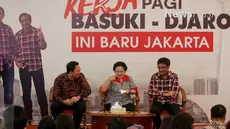 Ketua Umum PDI Perjuangan Megawati Soekarnoputri mendatangi posko pemenangan Ahok-Djarot di Rumah Lembang, Jakarta.  