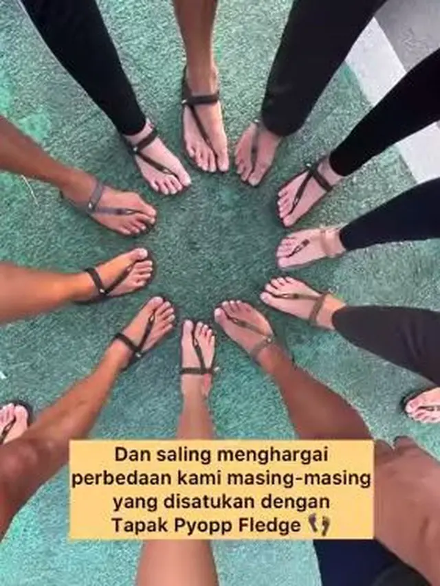 Andien kenakan barefoot sandals saat lari (Instagram/andienaisyah)