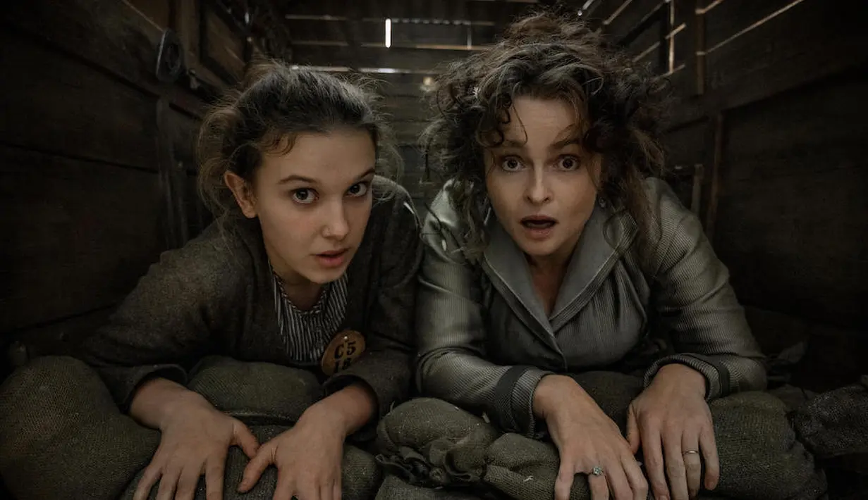 Di luar dugaan Enola, kasus ini tidak saja membingungkan tapi juga membawa ia masuk ke dalam berbagai dunia baru. (Foto: Netflix)