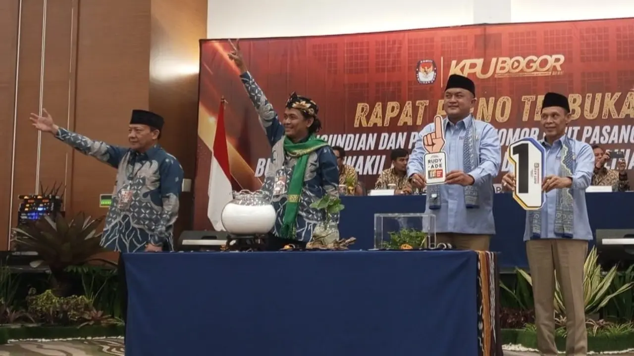 Pasangan Rudy Susmanto-Ade Ruhandi (Jaro Ade) mendapatkan nomor urut satu (1). Sedangkan paslon Bayu Syahjohan-Musyafaur Rahman nomor urut dua (2).