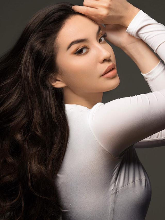 Potret Manohara Pinot (Sumber: Instagram/@manodelia)