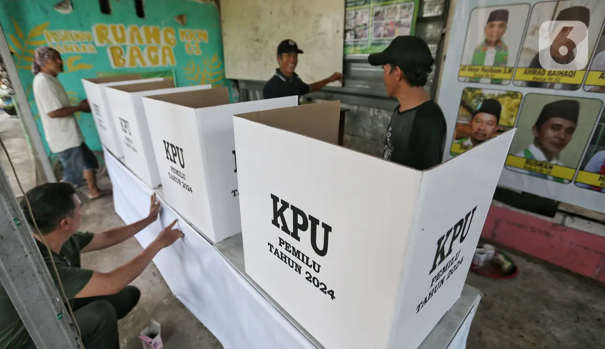 Dan untuk penghitungan suara akan dilaksanakan mulai pukul 13.00 WIB atau setelah berakhirnya waktu pelaksanaan Pemungutan Suara di TPS. (Liputan6.com/Angga Yuniar)
