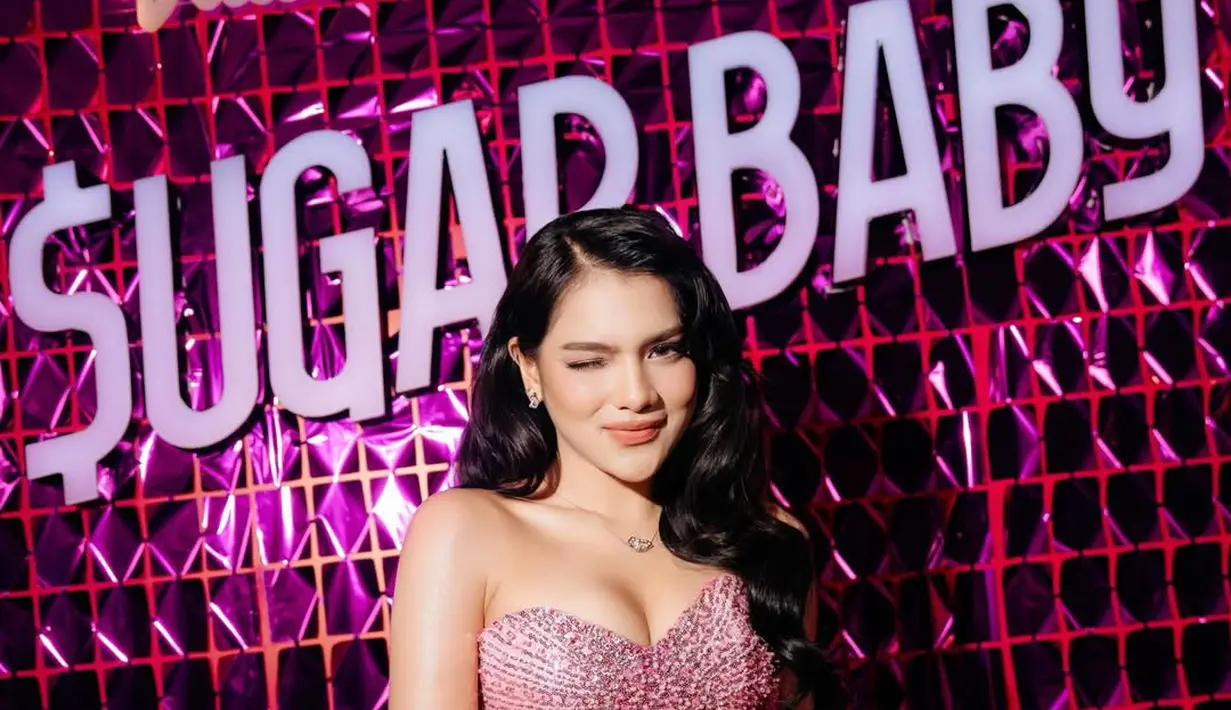 Davina Karamoy kembali tampil menawan saat screening serial TV terbaru yang dibintanginya [@davinakaramoy)