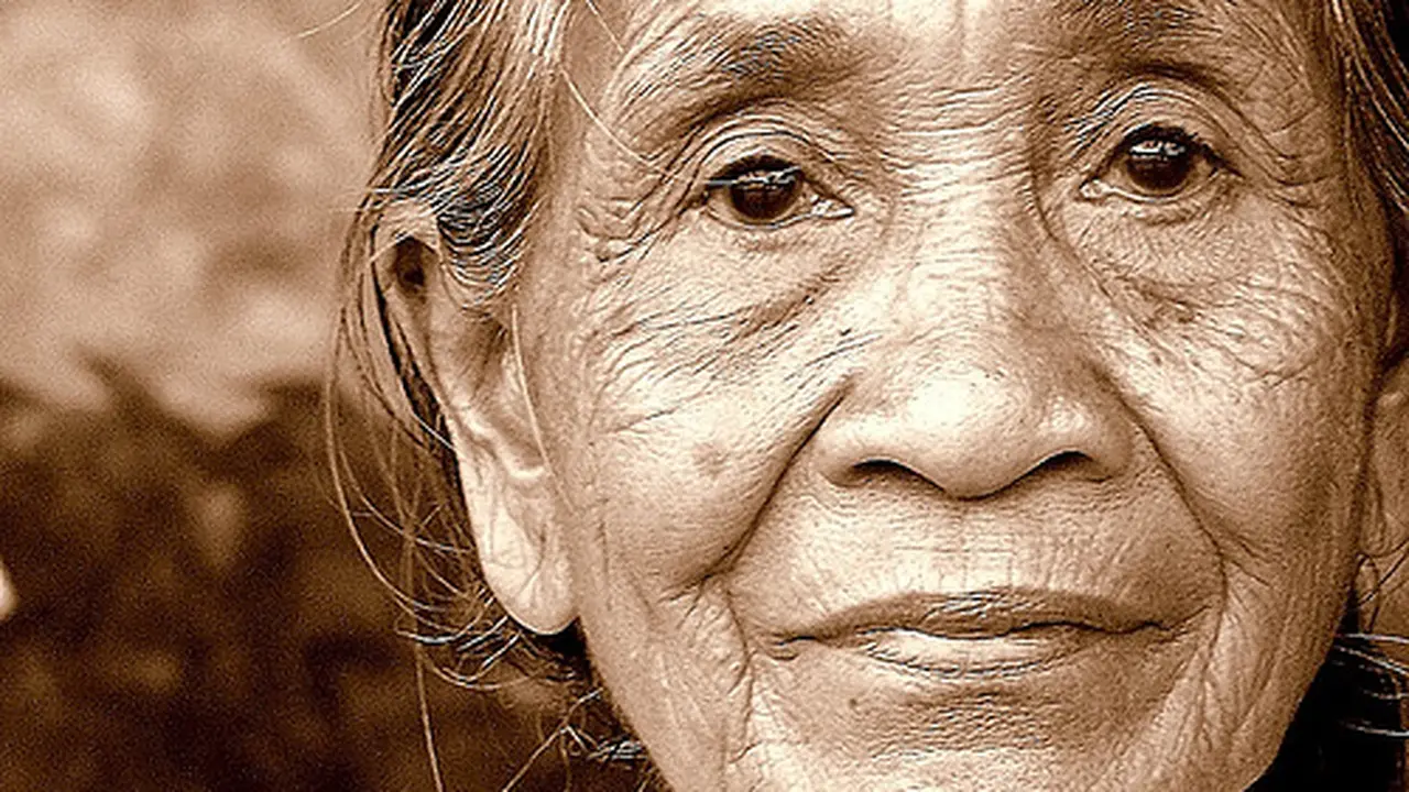 Nenek Terjebak Dalam Gorong-gorong di Medan