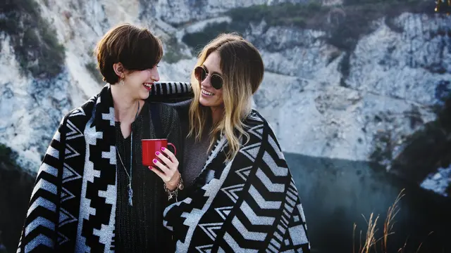 [Bintang] 5 Zodiak Ini Gampang Akrab sama Orang-orang