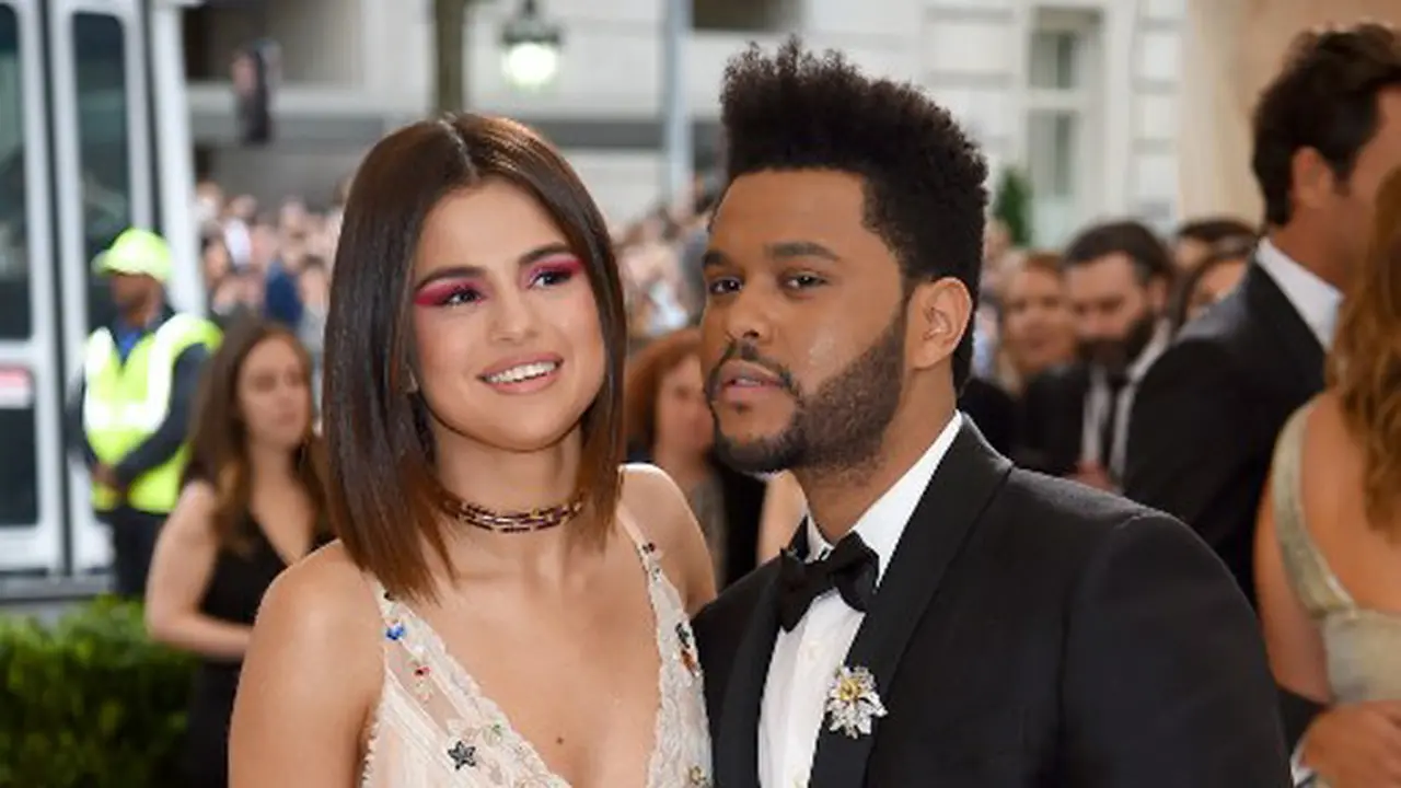 [Bintang] Selena Gomez dan The Weeknd