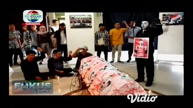 VIDEO: Pameran Potret Parlemen Jalanan Digelar di Surabaya