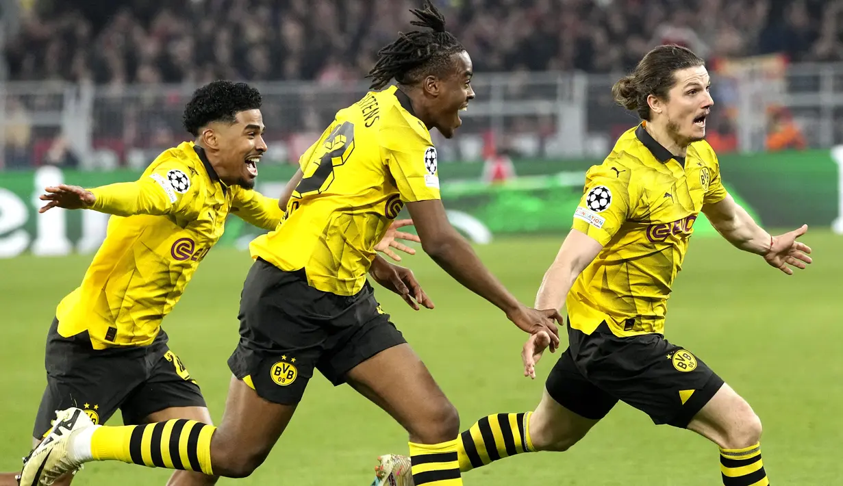 Empat gol Dortmund dicetak oleh Julian Brandt (34'), Ian Maatsen (39'), Niclas Fullkrug (71'), dan Marcel Sabitzer (74'). (AP Photo/Martin Meissner)