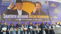 Ketua Umum (Ketum) Partai NasDem Surya Paloh mendampingi Calon Presiden (Capres) nomor urut 01 Anies Baswedan kampanye akbar di Kota Bandung, Jawa Barat (Jabar), Minggu (28/1/2024). (Liputan6.com/Winda Nelfira)