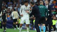 Jude Bellingham bersama pelatih Real Madrid, Xabi Alonso di ajang Liga Champions 2025/2026. (Thomas COEX / AFP)