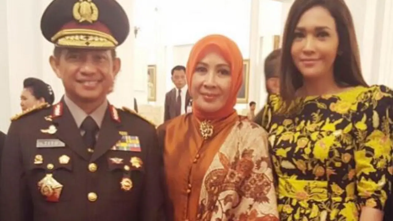 [Bintang] Kapolri dan istri dan Maia Estianty