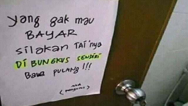 10 Pengumuman Lucu dalam Toilet Ini, Cuma Ada di Indonesia