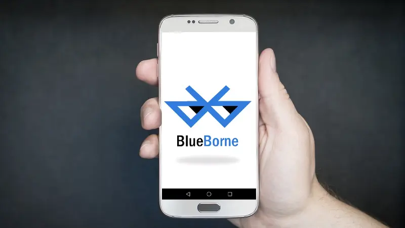 Ilustrasi kerentanan (vulnerability) Blueborne di smartphone Android.