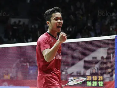 Tunggal putra Indonesia, Anthony Ginting, melakukan selebrasi usai mengalahkan wakil Taiwan, Chou Tien Chen, pada laga Indonesia Masters 2018 di Istora Senayan, Sabtu (27/1/2018). Anthony Ginting menang 21-16, 13-21, 21-12. (Bola.com/M Iqbal Ichsan)