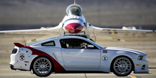 Ford Mustang GT Thunderbird