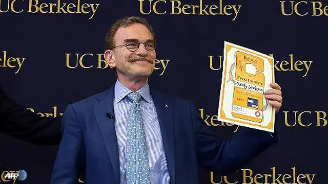 nobel-5a-131010.jpg