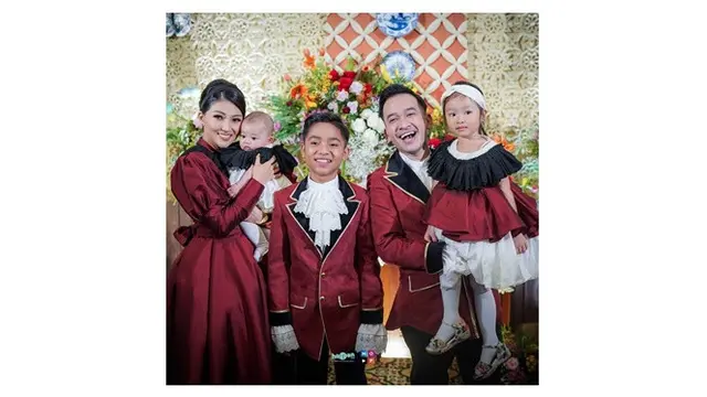 Momen Anniversary Ke-6 Ruben Onsu dan Sarwendah, Meriah dan Penuh Bahagia