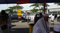Massa penjemput Rizieq Shihab di Bandara Soekarno-Hatta. (Liputan6.com/Putu Merta)