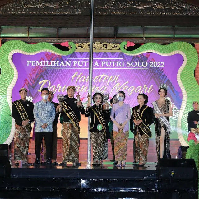 6 Potret Selvi Ananda dan Gibran Rakabuming di Final Pemilihan Putra Putri Solo 2022