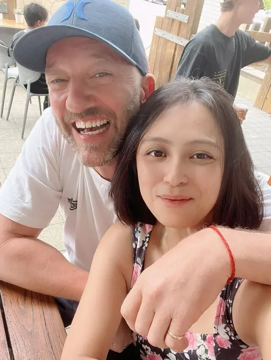 Selain sinetron, Jill juga terlibat di puluhan judul film televisi (ftv). Namun beberapa tahun belakangan ini tak lagi terlihat di layar kaca. Ia mengikuti suami bulenya, di Australia. [Instagram/carissajill]