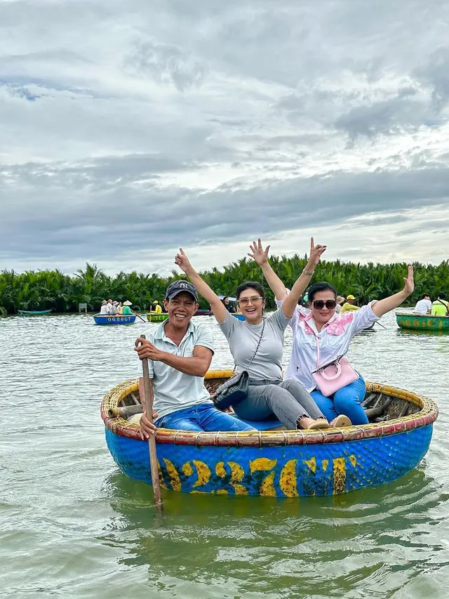 Bella Saphira liburan di Vietnam (Instagram/bellasaphiraofficial)