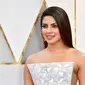 Penampilan Priyanka Chopra saat menghadiri Oscar 2017. (AFP/Bintang.com)