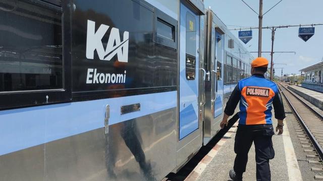 KA Ekonomi New Genaration di rangkaian Kereta Api Logawa (Istimewa)