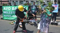 'Manusia Pohon' Tumbang di Balaikota Malang