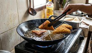 Roti Tawar Isi Kornet Goreng: Gemini AI