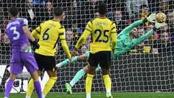 Tottenham Hotspur harus bersusah payah dahulu saat menjinakkan  Watford. Anak asuh Antonio Conte baru bisa memastikan tiga poin pada masa injury time babak kedua. (AFP/Glyn Kirk)