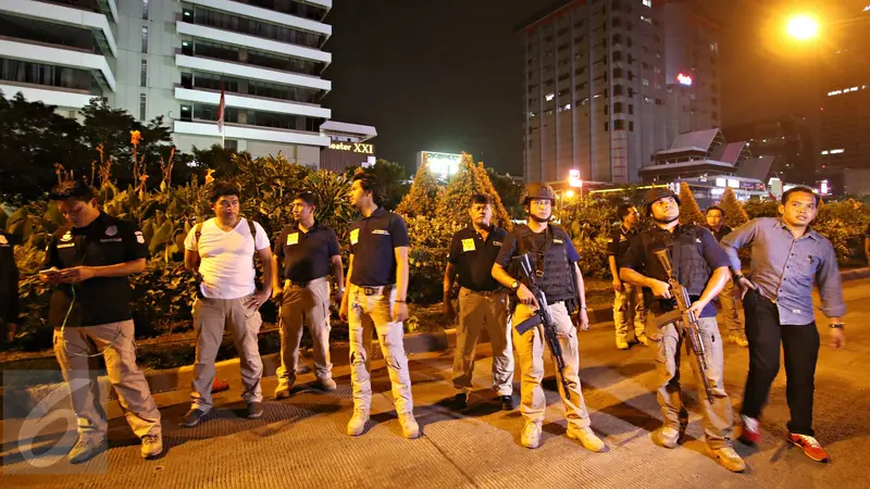 20160114-Ada Ledakan Susulan di Gedung Jaya, Polisi Sempat Tutup Jalur Sarinah-Jakarta