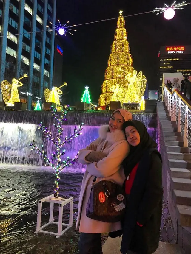 [Fimela] Desy Ratnasari dan Nasywa Nathania