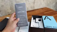 Unit Oppo A17 yang baru dibuka dari boks penjualan. Liputan6.com/Iskandar