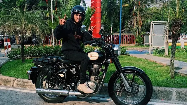 7 Potret Abidzar Al Ghifari di Atas Motor, Sempat Bikin Deg-Degan Umi Pipik
