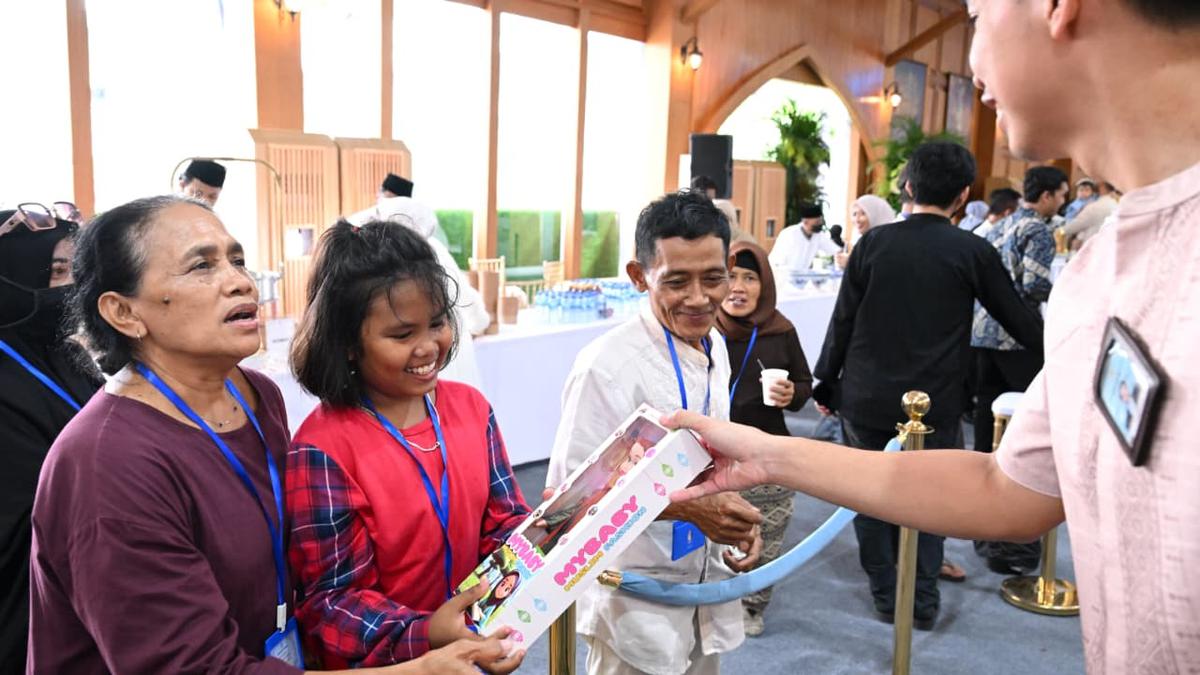 Prabowo Gelar Open House di Istana, Anak-Anak Dapat Hadiah Mainan Mobil hingga Boneka