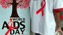 Warga binaan Lapas Narkotika Kelas IIA Jakarta memperingati Hari AIDS/HIV sedunia, Jakarta, Senin (1/12/2014). (Liputan6.com/Johan Tallo)
