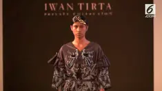 Rancangan busana Iwan Tirta Private Collection x Mel Ahyar menyedot perhatian pengunjung Fashion Nation 2018 setelah menampilkan pola batik tegas, besar, dan detail rumit.