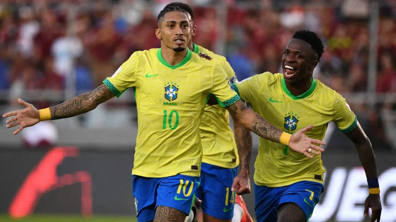 Raphinha, Vinicius Jr, Timnas Brasil
