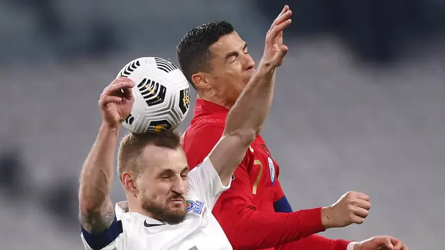FOTO: Cristiano Ronaldo Tak Mampu Berbuat Banyak, Portugal Menang Berkat Gol Bunuh Diri