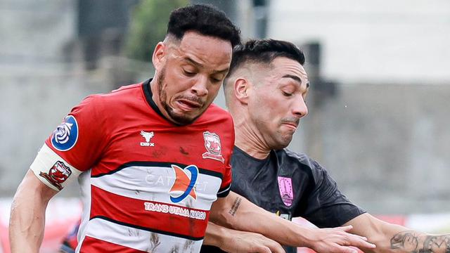 Madura United vs Persis Solo