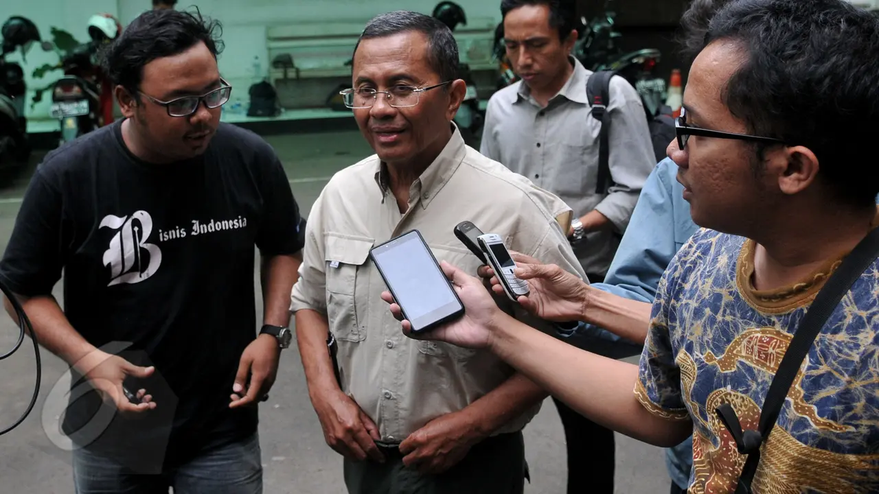 Senyum Dahlan Iskan Seusai Diperiksa Kasus Korupsi