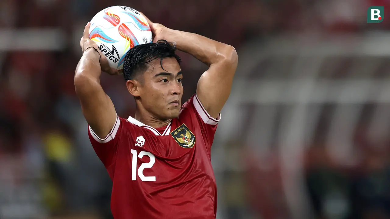 Foto: Menilik Kembali Lemparan Maut Pratama Arhan, Sukses Berikan Ancaman di Muka Gawang Emiliano Martinez