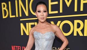 Lynn Ban, desainer perhiasan ternama sekaligus bintang serial Netflix Bling Empire: New York. (dok. Tangkapan layar Instagram @lynn_ban/https://www.instagram.com/p/Cnm4EwHO5TM/?igsh=MWM0ZWZ6OXprbjZvYw==/Salsa Nur Fadillah)