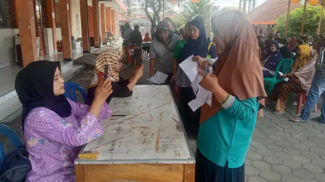 Presiden Joko Widodo (Jokowi) kembali memastikan bantuan berupa BLT El Nino sudah diterima oleh warga.
