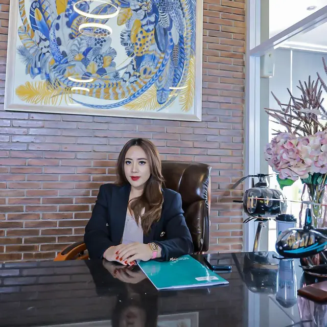 6 Transformasi Maharani Kemala Crazy Rich Bali, Sempat Jualan Baju Bekas