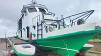 Di awali dengan penjelajahan HMS Endeavor, kapal penelitian pertama di dunia, yang berlayar pada 1768 untuk menelusuri Samudra Pasifik demi memecahkan Terra Australis Incognita atau “Tanah Selatan yang Tidak Dikenal”, kini kapal penelitian telah beroperasi di berbagai belahan dunia dan memperkaya ilmu pengetahuan.