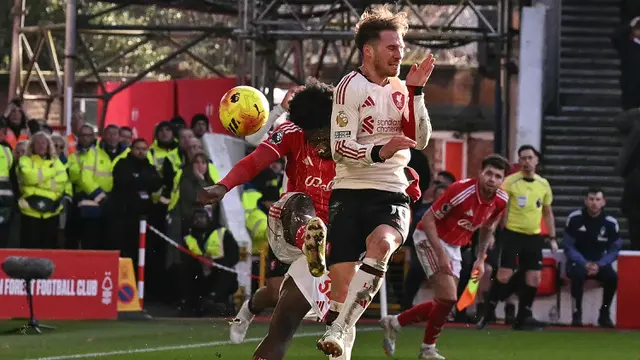 Foto: Sempat Dianulir VAR, Alexis Mac Allister Lesatkan Gol Kemenangan untuk Liverpool di Liga Inggris