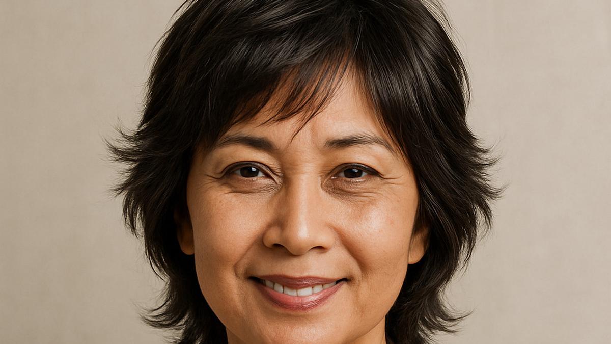 7 Potongan Shaggy Layer Pendek untuk Ibu-Ibu Usia 50 Tahunan, Intip Referensinya